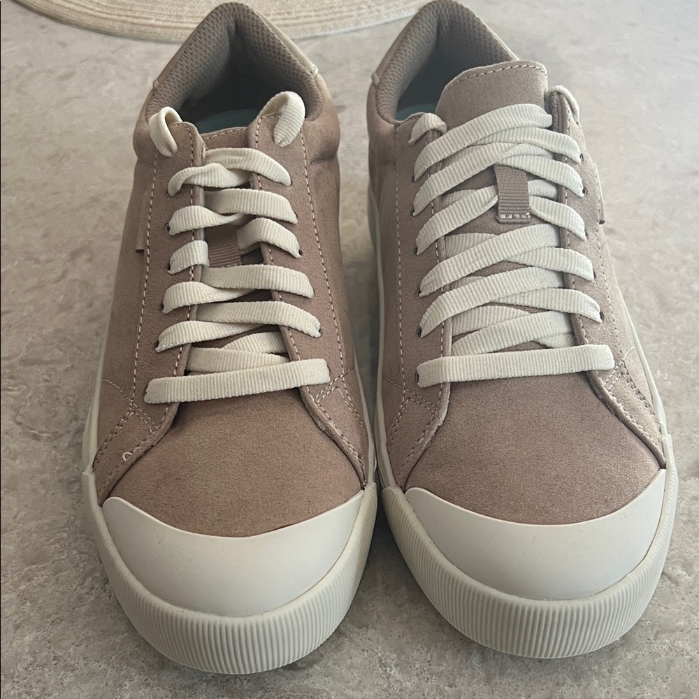 Dr. Scholl's Women's Tan Sneakers